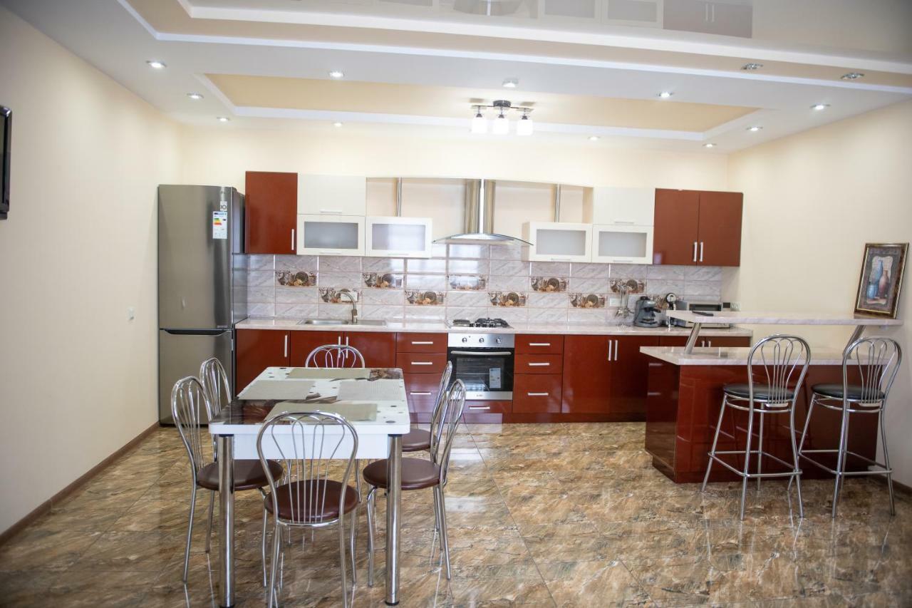 Appartement Затишна Оселя à Mizhhirya  Extérieur photo
