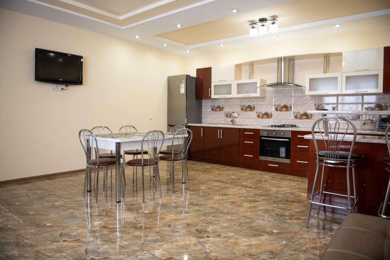 Appartement Затишна Оселя à Mizhhirya  Extérieur photo